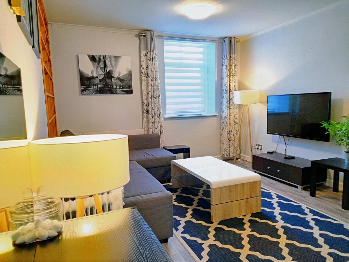 Excellent Location - City Centre - Parking - 4 Beds -2 Bedrooms Belfast Eksteriør bilde