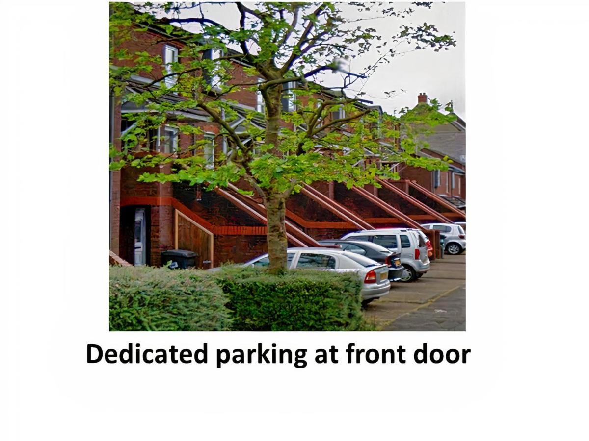 Excellent Location - City Centre - Parking - 4 Beds -2 Bedrooms Belfast Eksteriør bilde
