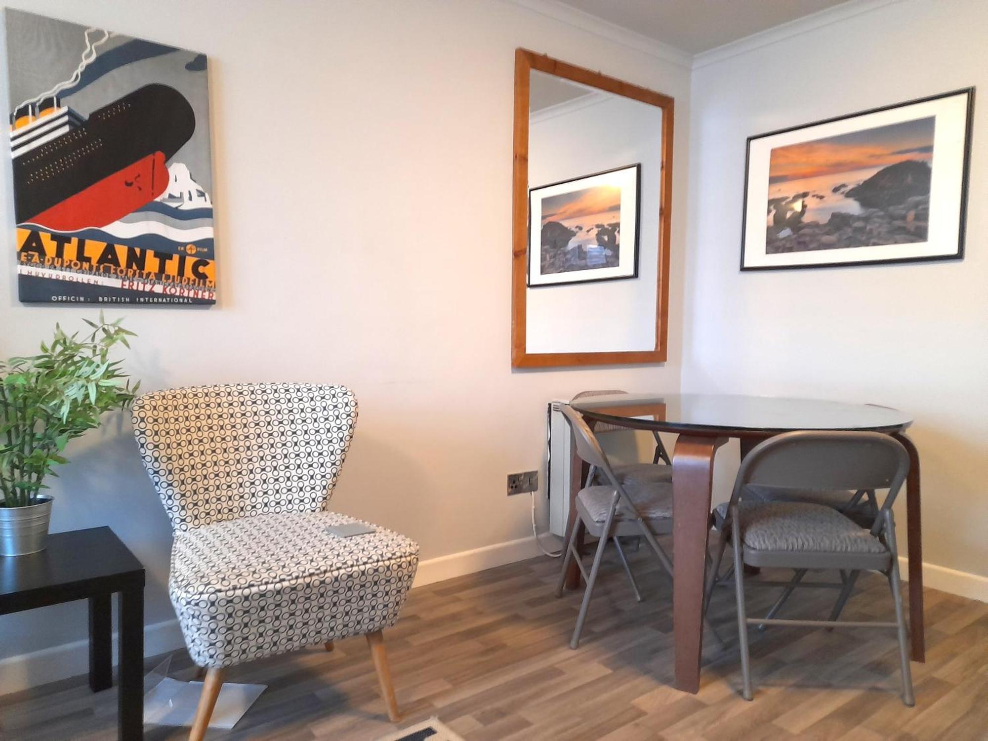 Excellent Location - City Centre - Parking - 4 Beds -2 Bedrooms Belfast Eksteriør bilde